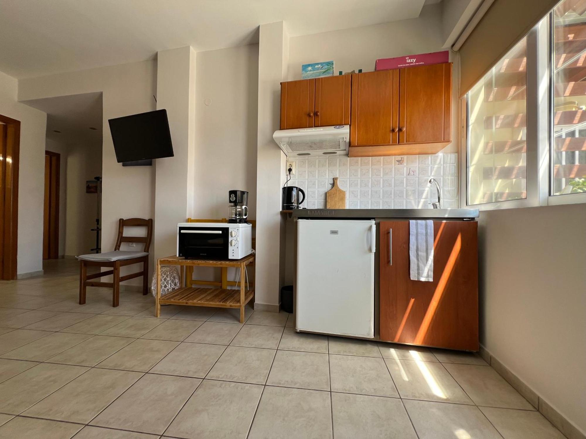 Artemis Rooms Two Steps By The Sea Platanés Exterior foto