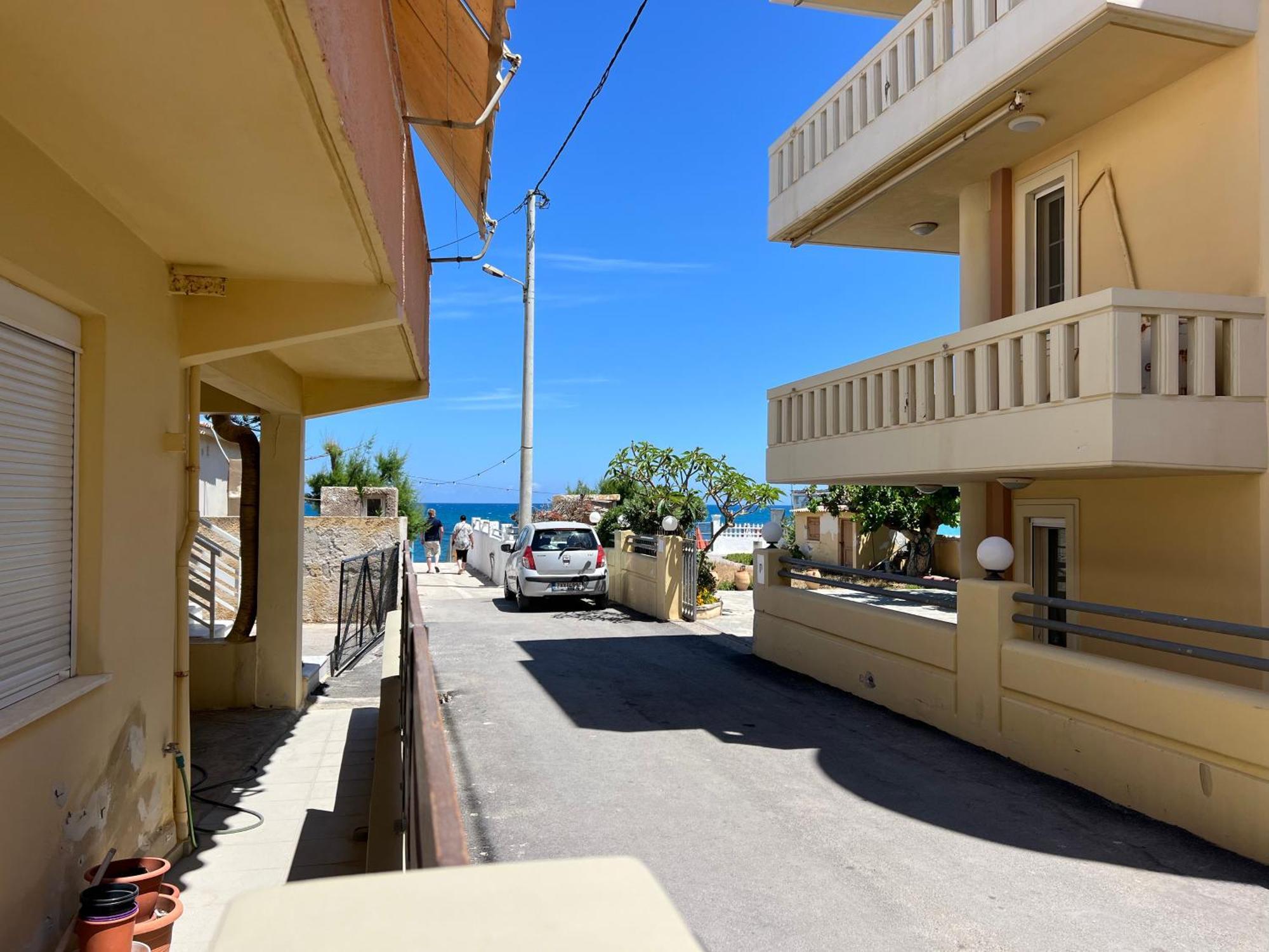 Artemis Rooms Two Steps By The Sea Platanés Exterior foto