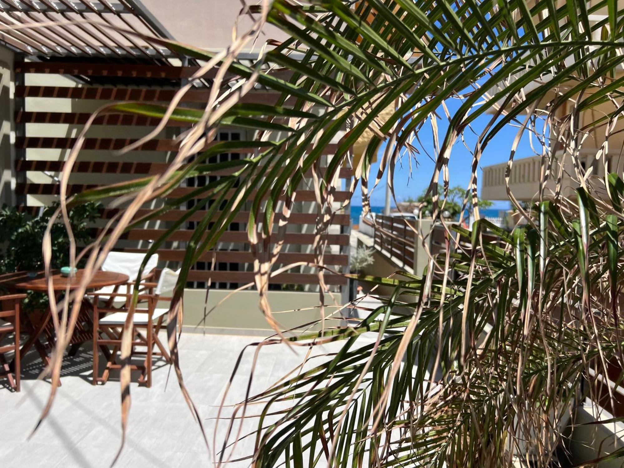 Artemis Rooms Two Steps By The Sea Platanés Exterior foto